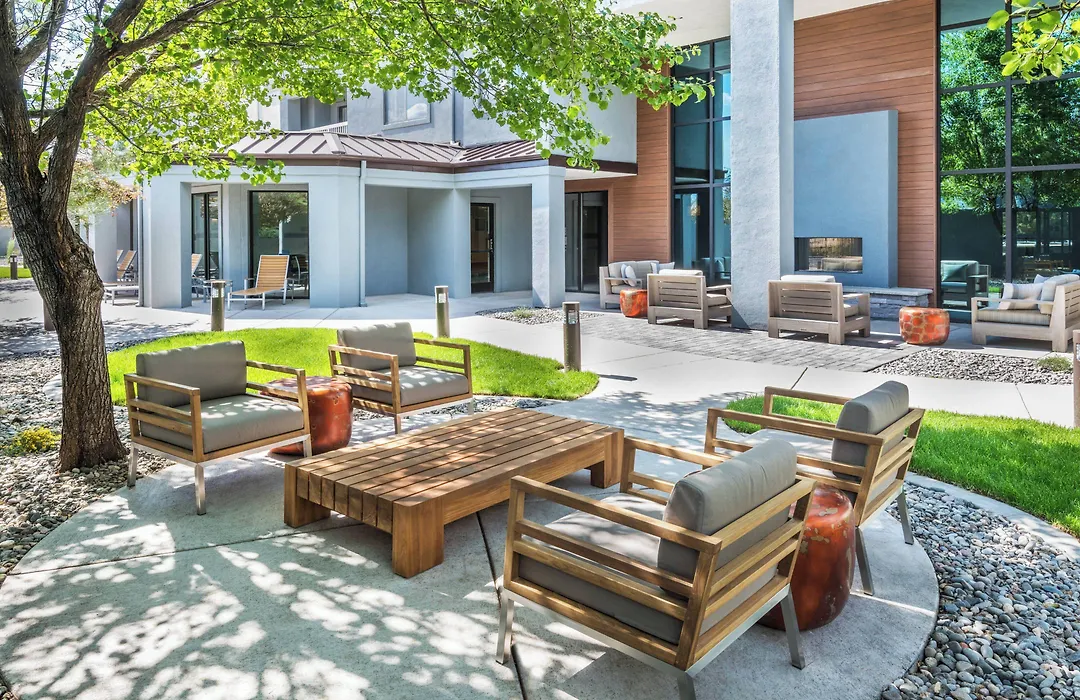 Courtyard By Marriott Reno-1